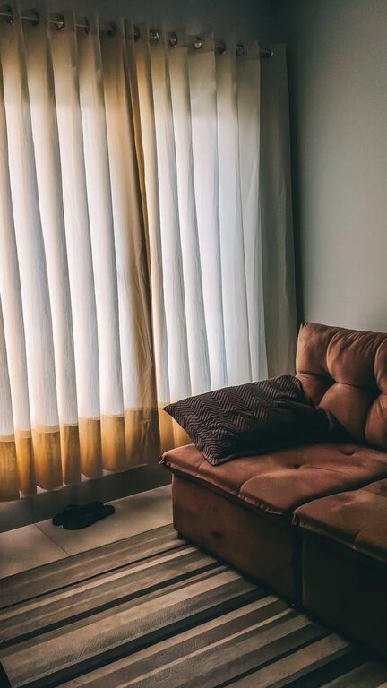 Cozy on a Budget: Easy Tips for an Inviting Home